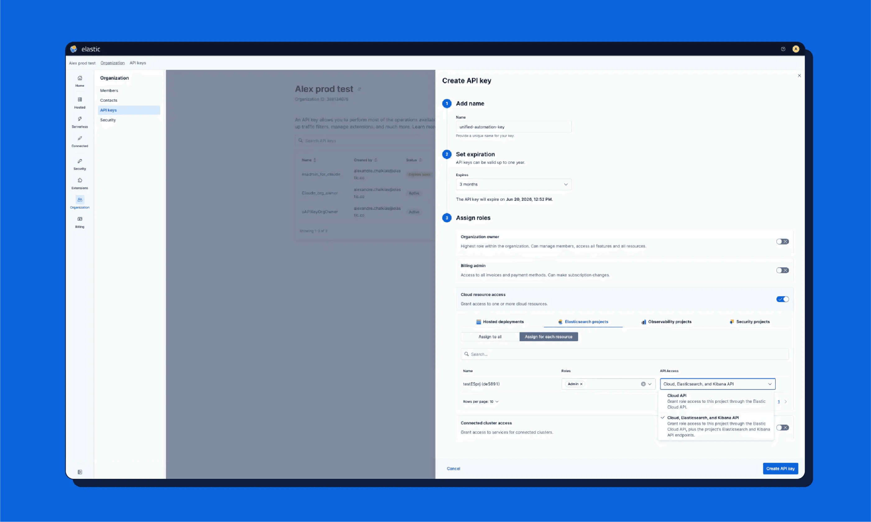 Elastic Cloud画面にAPIキーのページが表示され、名前、有効期限、およびロール割り当てのフィールドを含むCreate API keyモーダルが開いています。